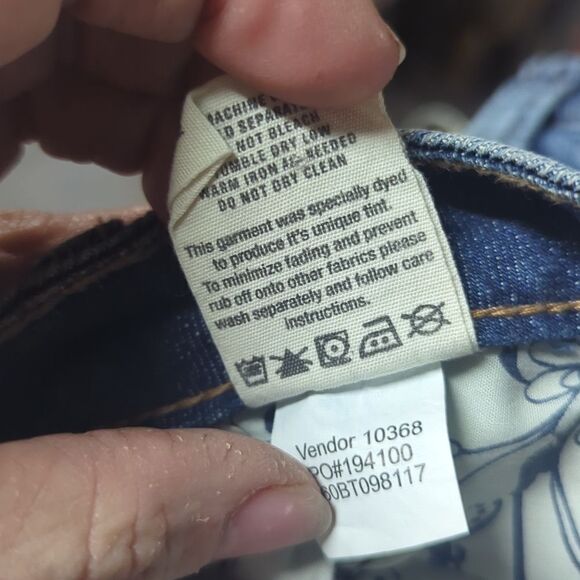 Woman's Laguna B Bootcut Low Rise Jeans sz 1 Reg. 100%Cotton - Picture 9 of 9